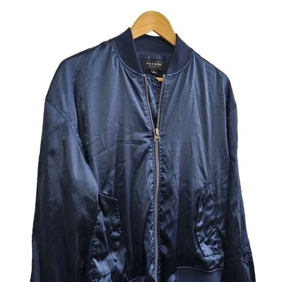 PacSun floral navy blue embroidered satin lined full zip jacket size sma… - Picture 4 of 14